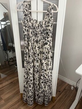 Max Studio Black & Cream Floral Maxi Dress